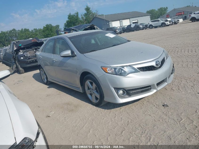 2014 TOYOTA CAMRY SE