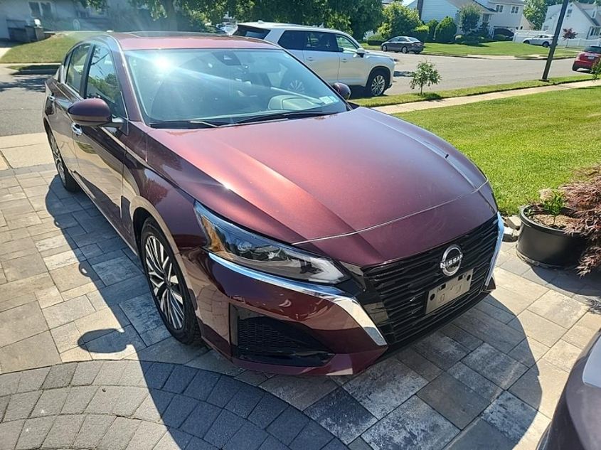 2023 NISSAN ALTIMA SV