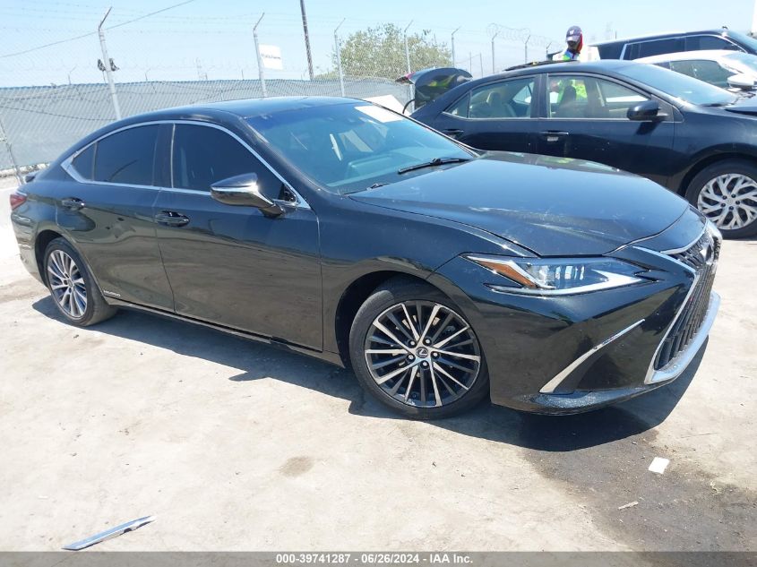 2022 LEXUS ES 300H