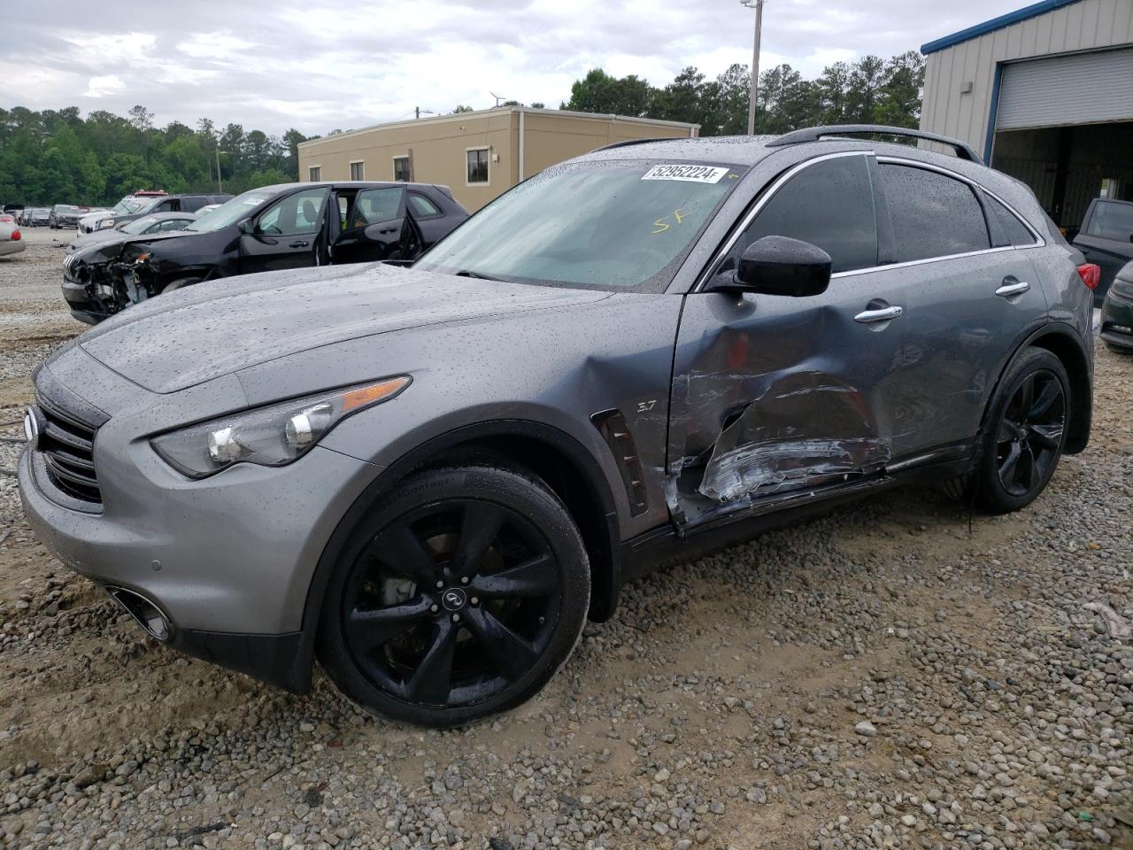 2015 INFINITI QX70