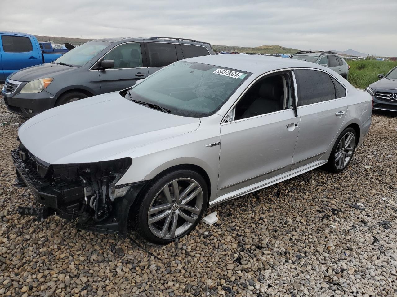 2017 VOLKSWAGEN PASSAT R-LINE