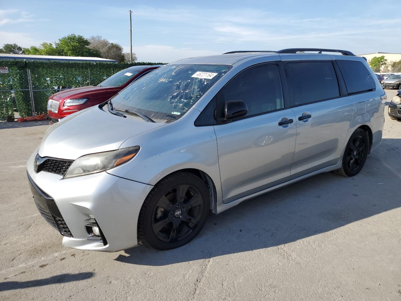 2020 TOYOTA SIENNA SE