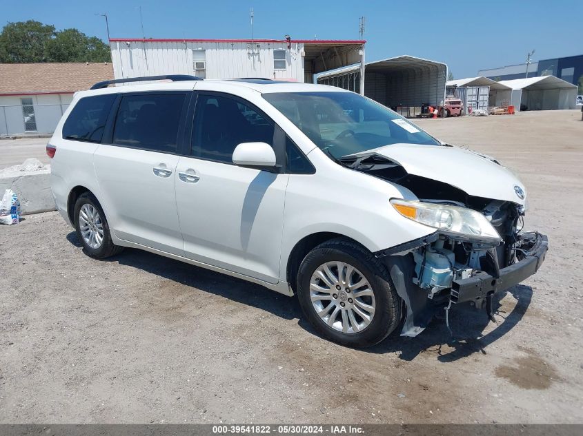 2017 TOYOTA SIENNA XLE 8 PASSENGER