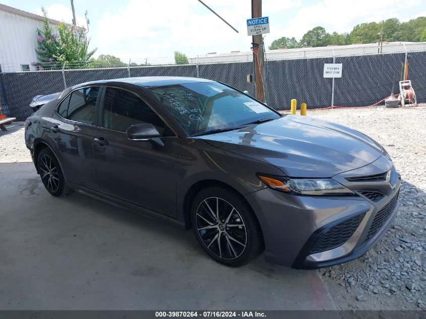 2022 TOYOTA CAMRY SE