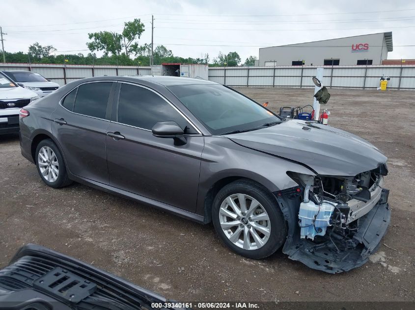 2019 TOYOTA CAMRY LE