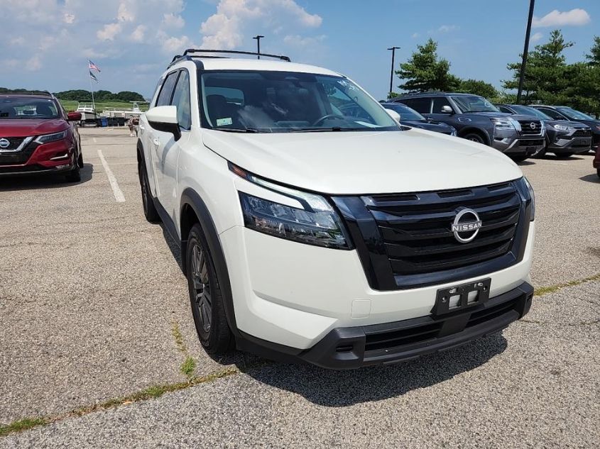 2023 NISSAN PATHFINDER SV