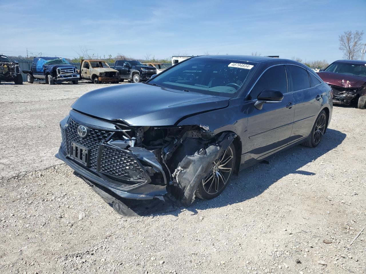 2019 TOYOTA AVALON XLE