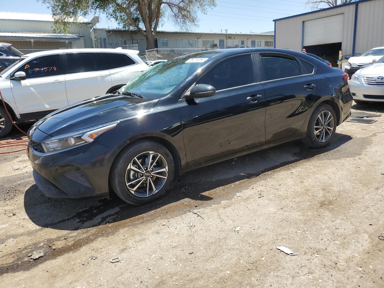 2023 KIA FORTE LX