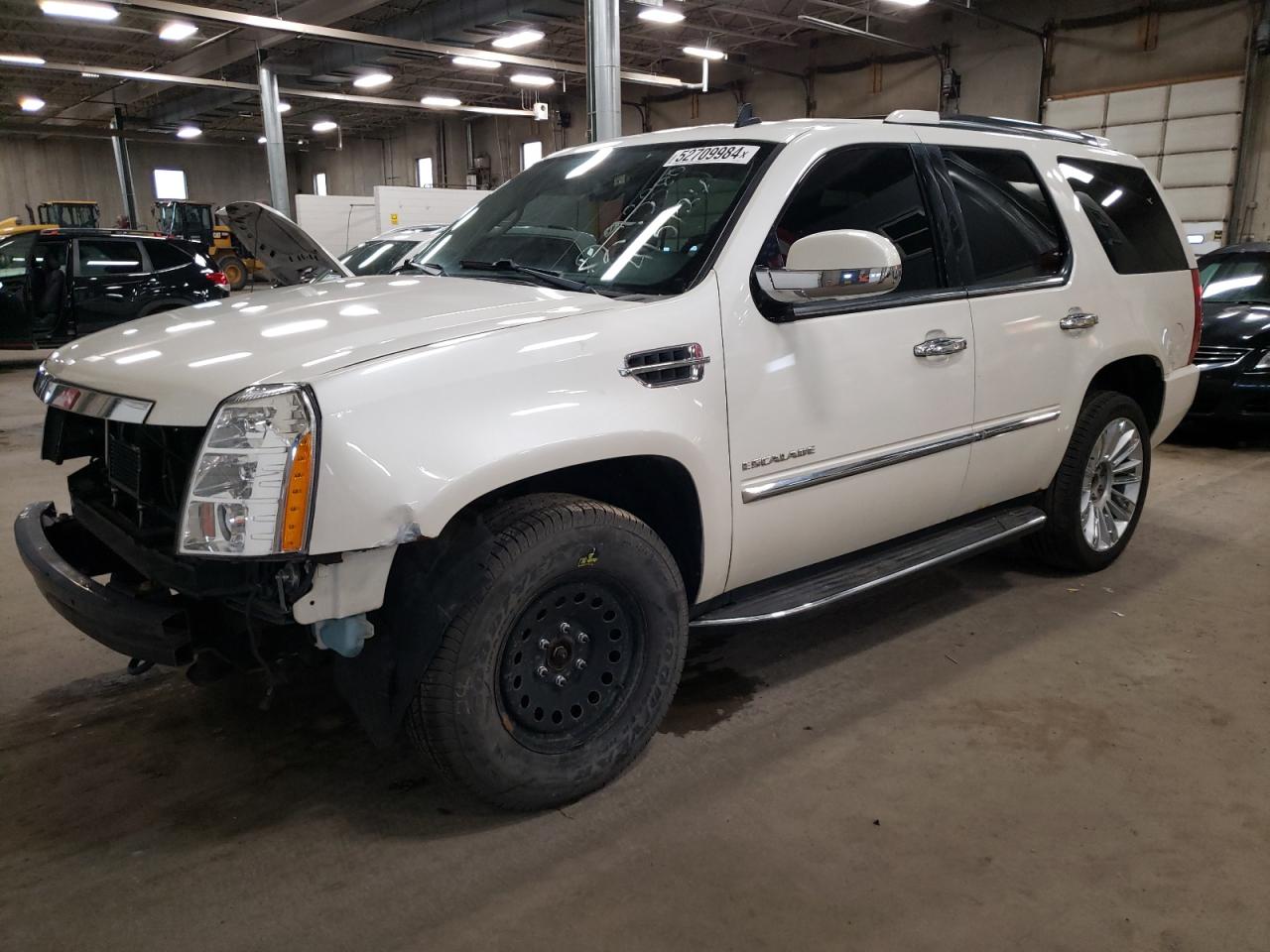 2010 CADILLAC ESCALADE