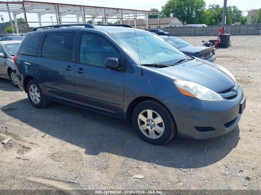 2010 TOYOTA SIENNA LE