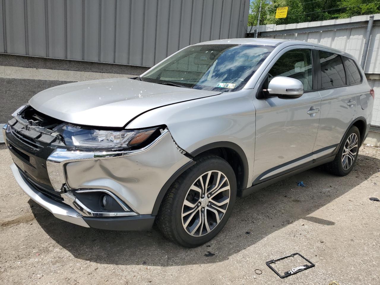 2018 MITSUBISHI OUTLANDER SE