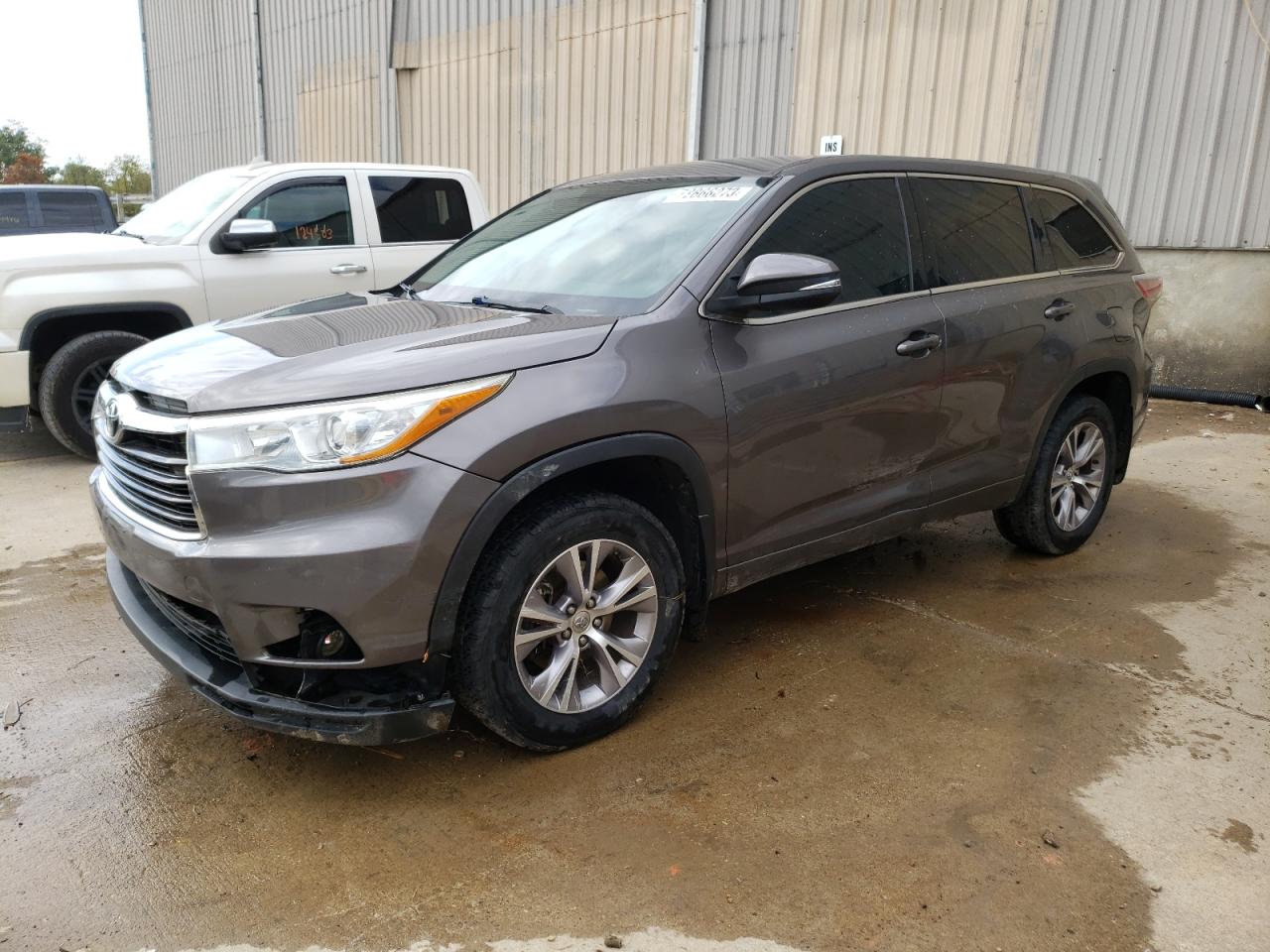 2015 TOYOTA HIGHLANDER LE