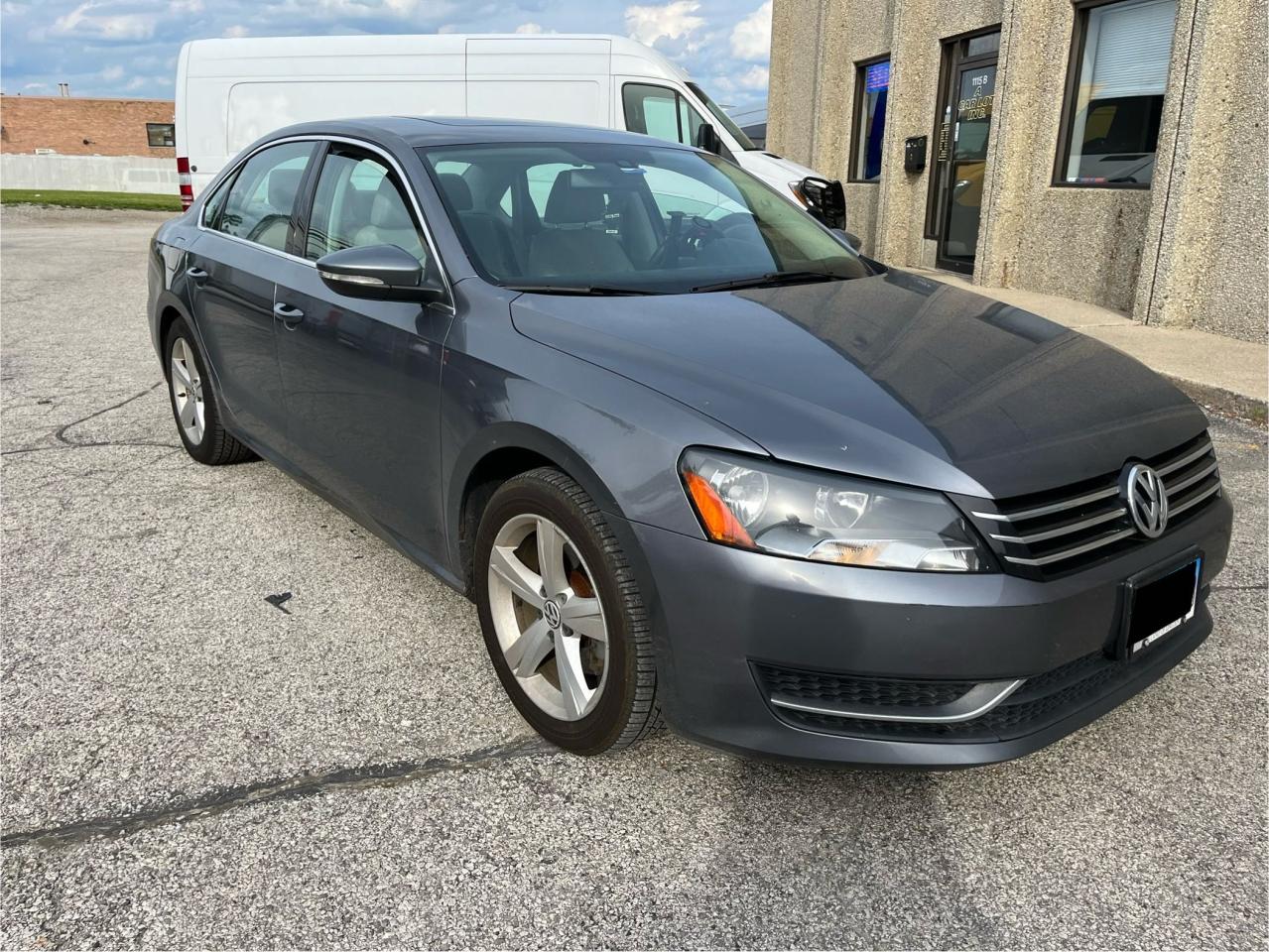 2012 VOLKSWAGEN PASSAT SE