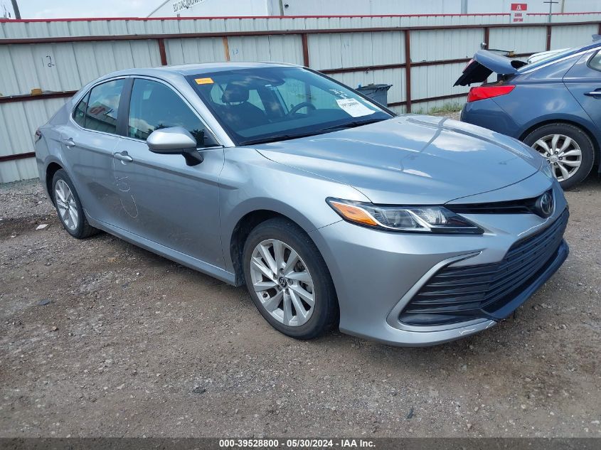 2022 TOYOTA CAMRY LE