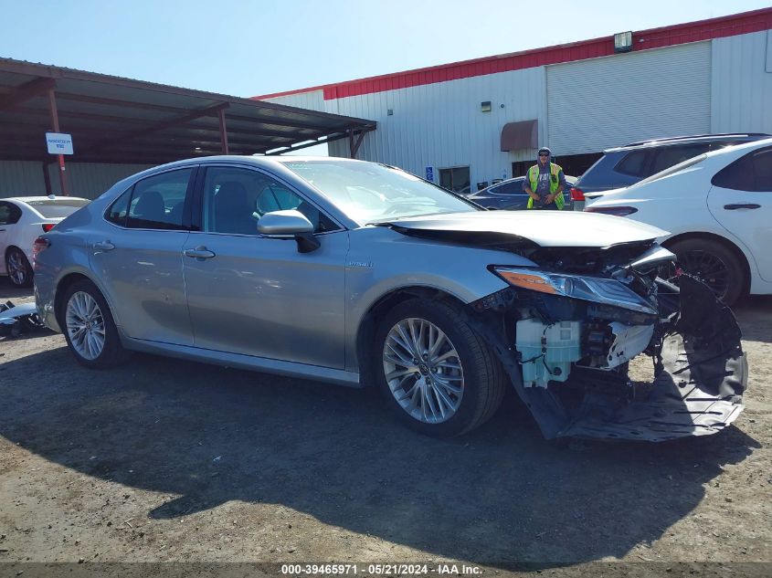 2020 TOYOTA CAMRY XLE HYBRID