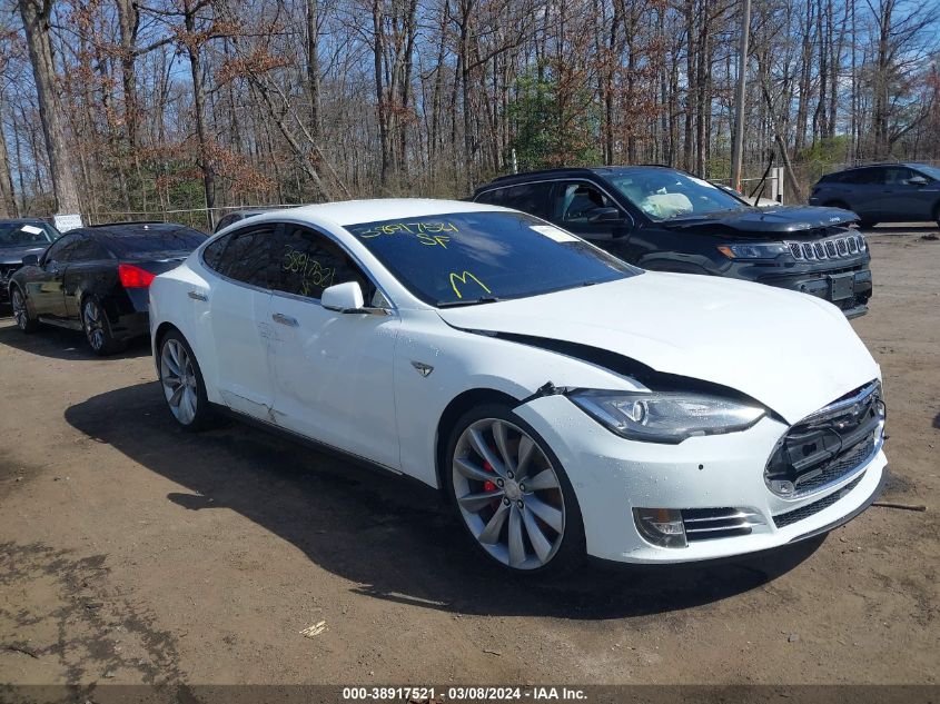 2014 TESLA MODEL S P85D