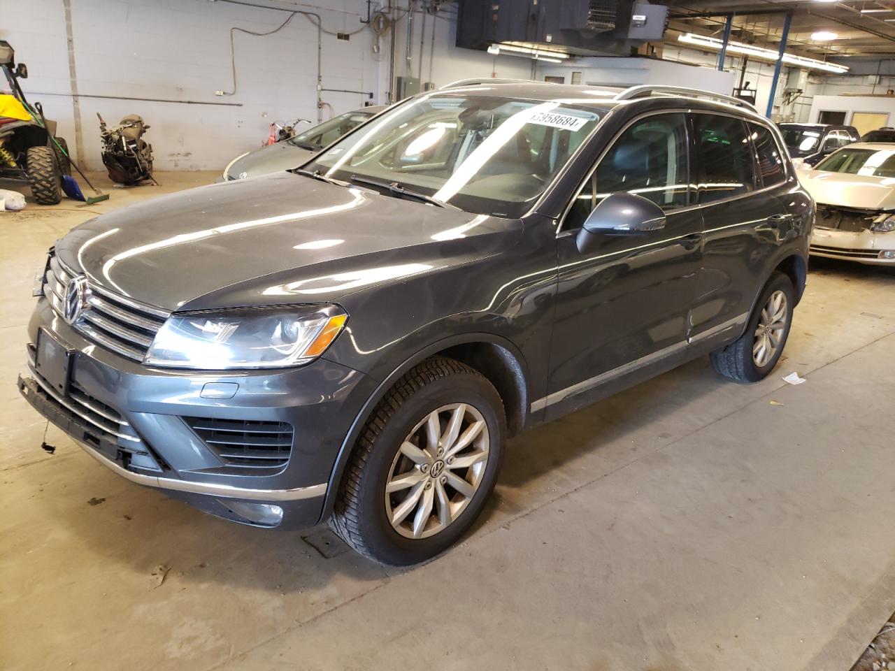 2015 VOLKSWAGEN TOUAREG V6