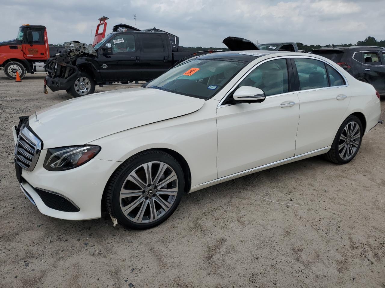 2019 MERCEDES-BENZ E 300