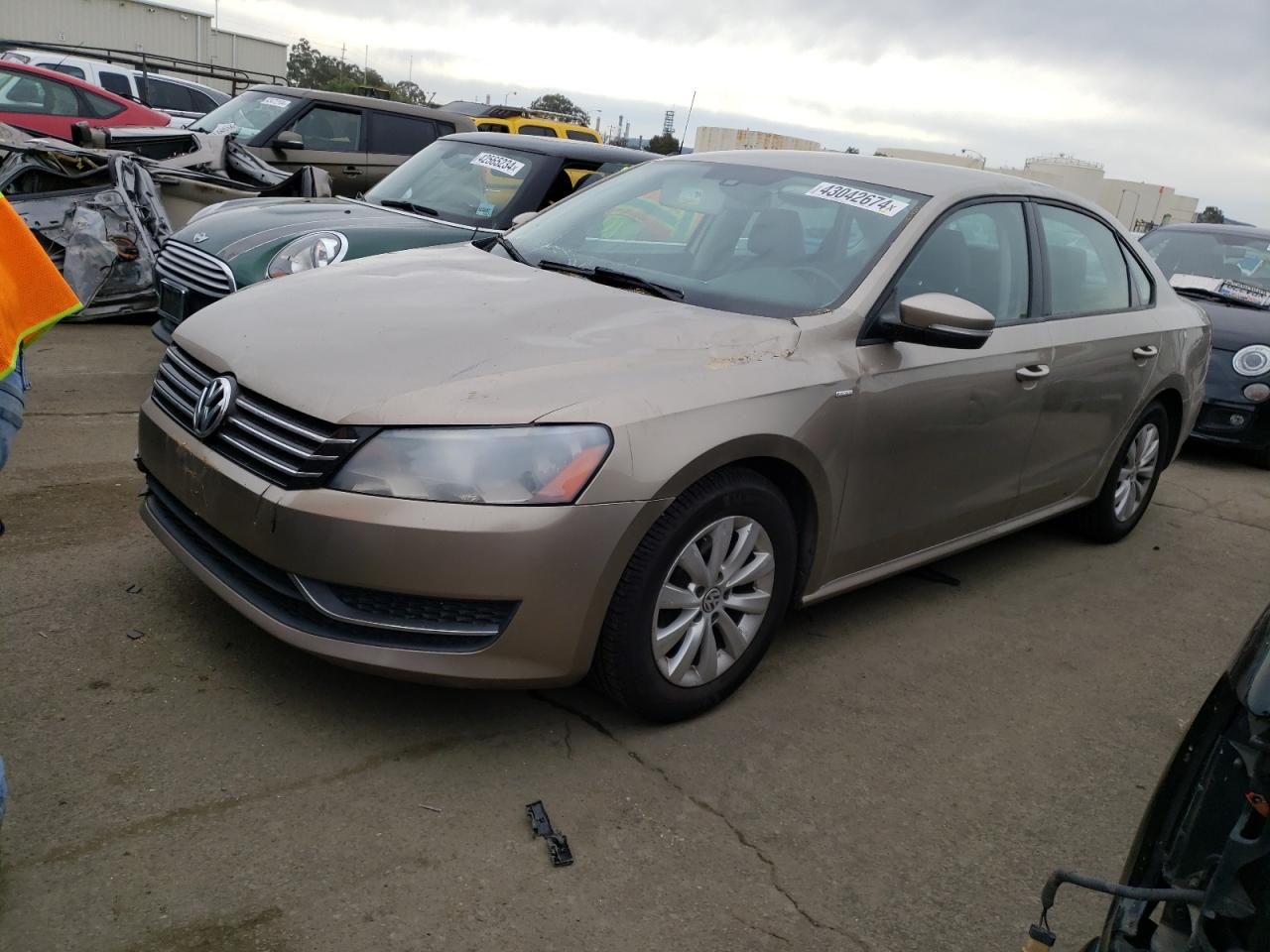 2015 VOLKSWAGEN PASSAT S