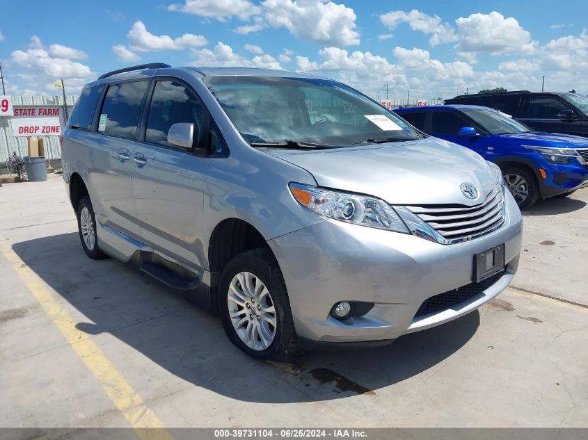 2015 TOYOTA SIENNA XLE 8 PASSENGER