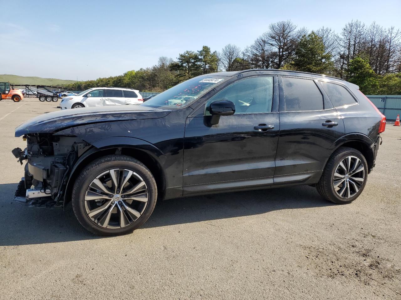 2023 VOLVO XC60 PLUS