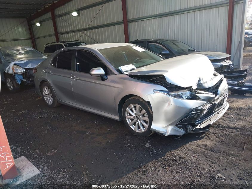 2020 TOYOTA CAMRY LE