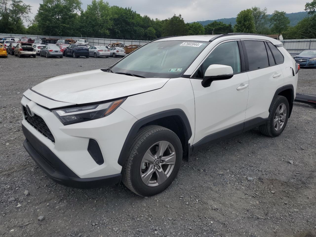 2022 TOYOTA RAV4 XLE