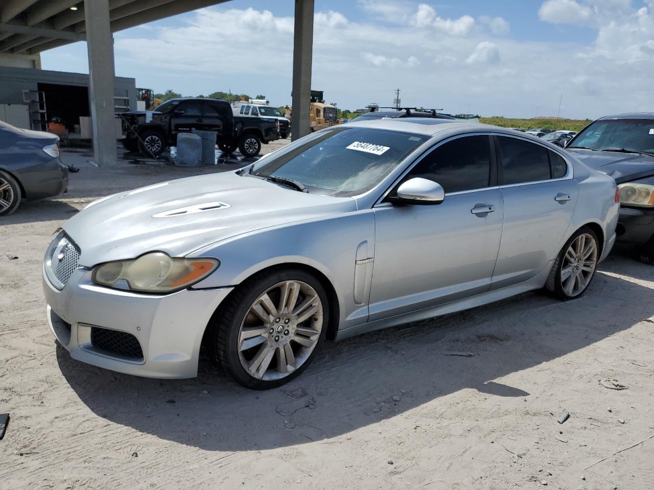 2010 JAGUAR XF R