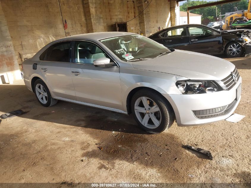 2013 VOLKSWAGEN PASSAT SE