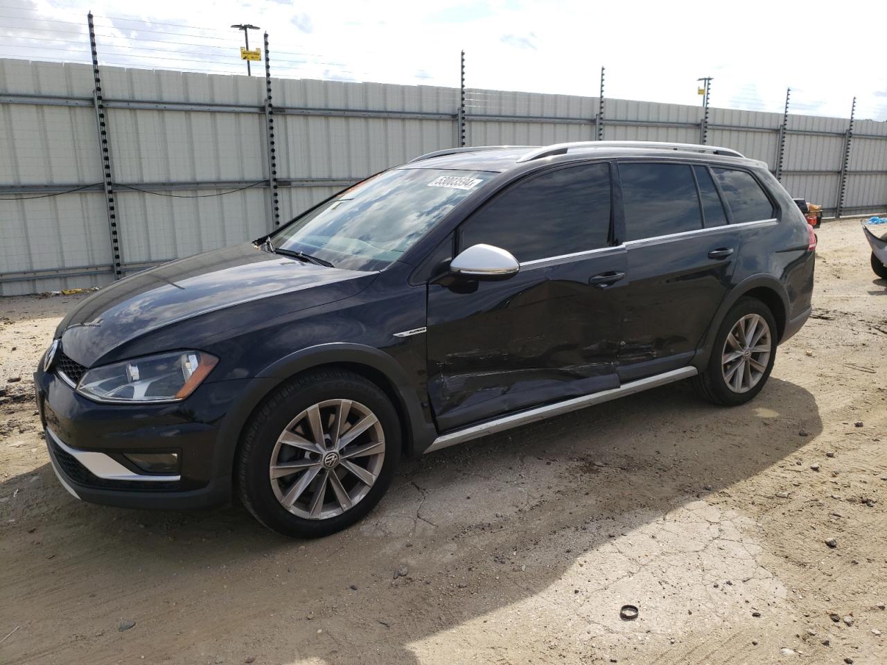 2017 VOLKSWAGEN GOLF ALLTRACK S