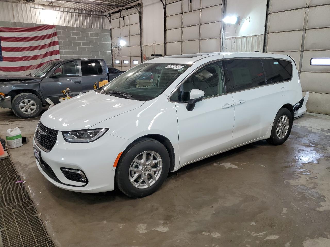 2023 CHRYSLER PACIFICA TOURING L