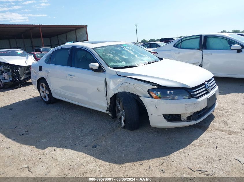 2013 VOLKSWAGEN PASSAT SE