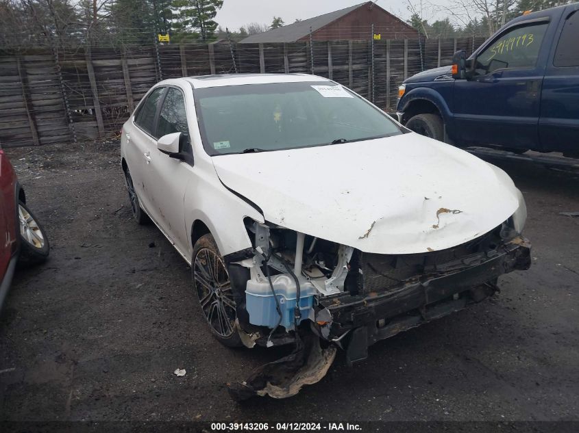 2016 TOYOTA CAMRY SE