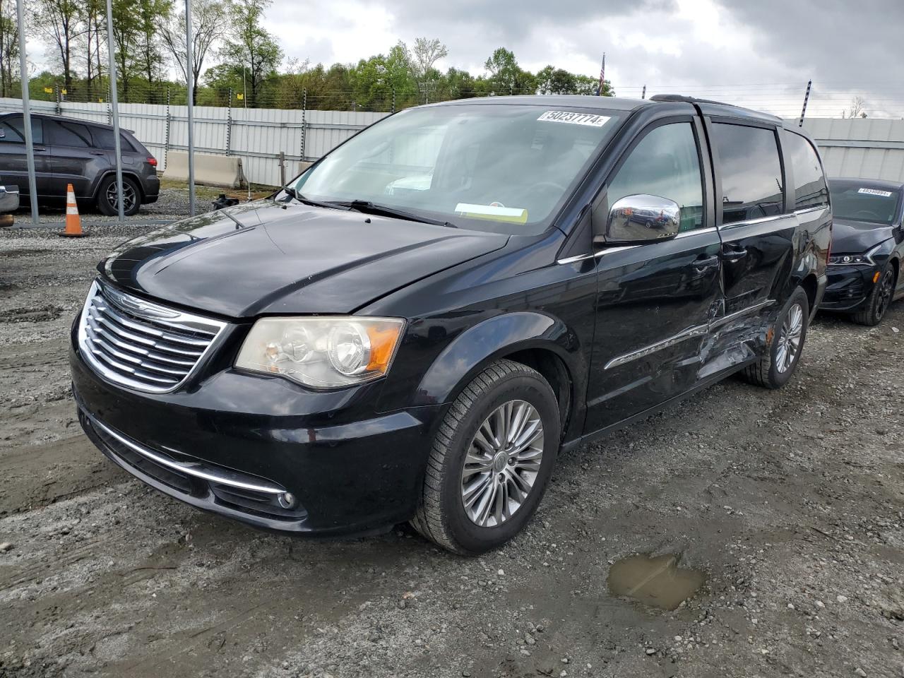 2013 CHRYSLER TOWN & COUNTRY TOURING L