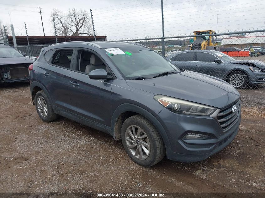 2016 HYUNDAI TUCSON SE