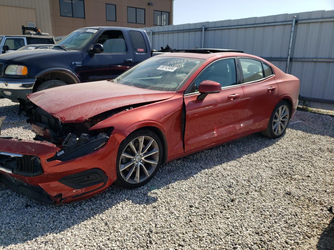 2019 VOLVO S60 T5 MOMENTUM