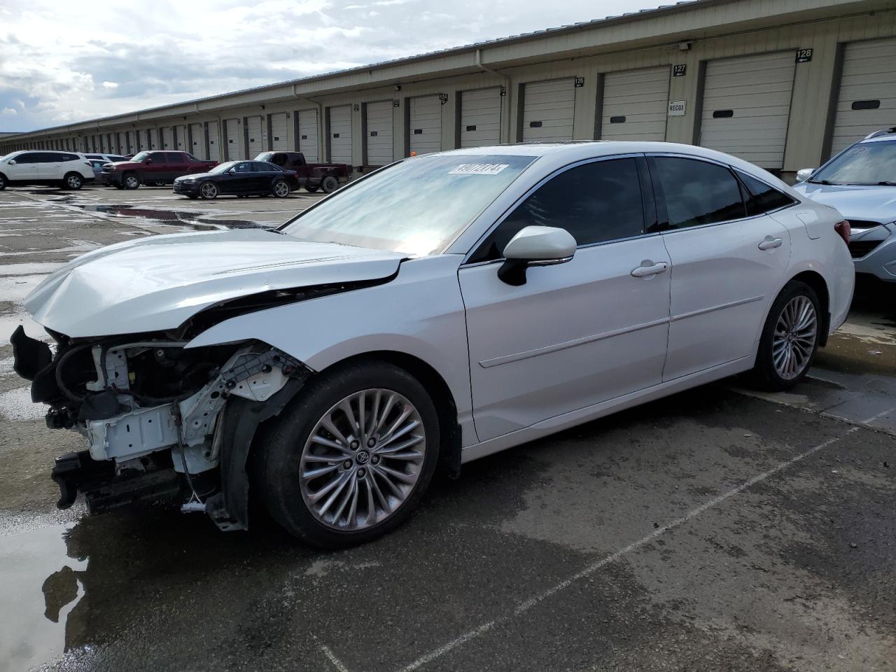 2019 TOYOTA AVALON XLE