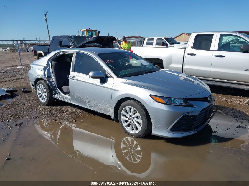 2023 TOYOTA CAMRY LE