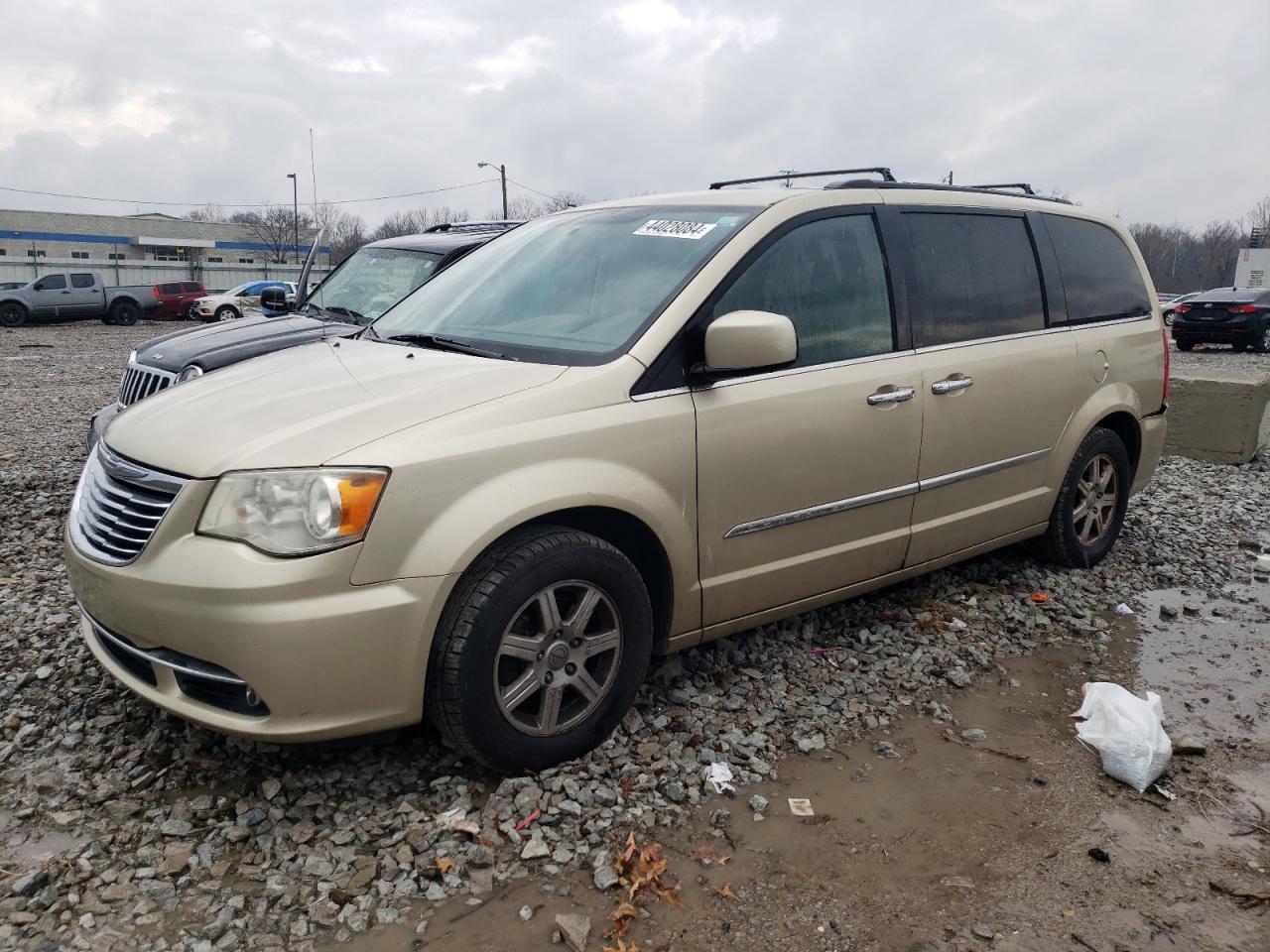 2011 CHRYSLER TOWN & COUNTRY TOURING