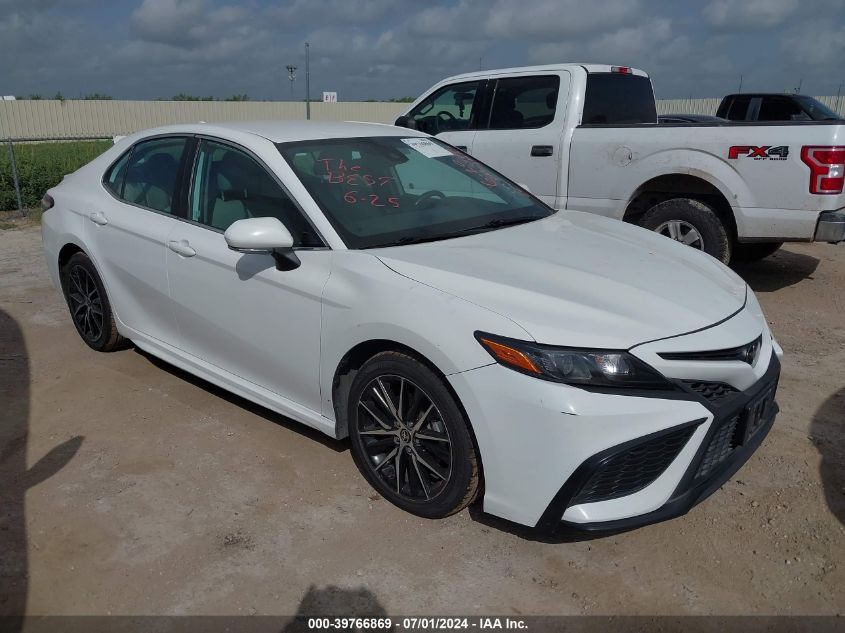 2022 TOYOTA CAMRY SE