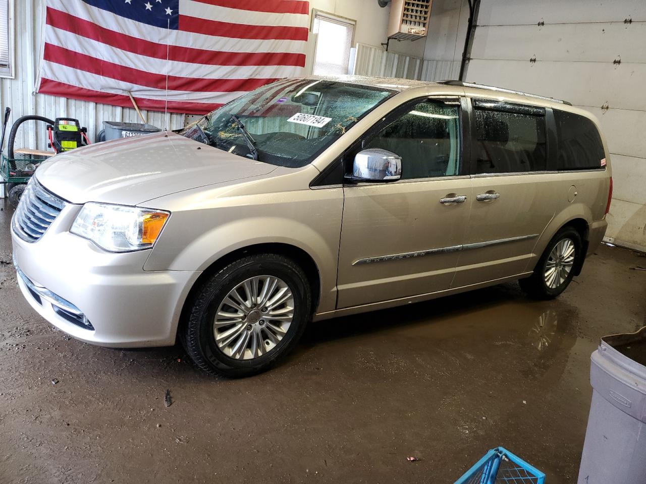 2016 CHRYSLER TOWN & COUNTRY LIMITED