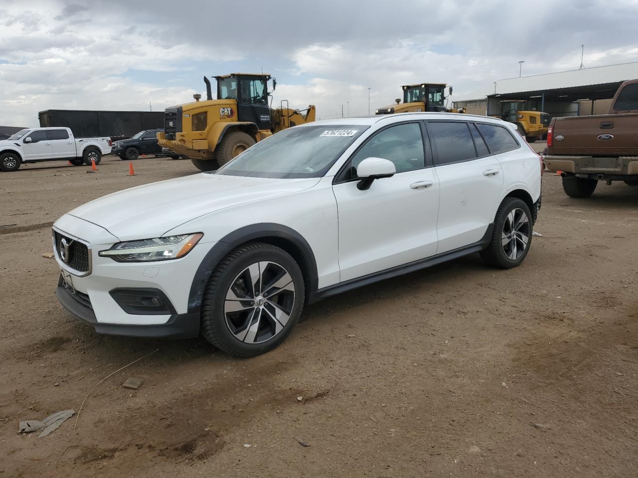 2020 VOLVO V60 CROSS COUNTRY T5 MOMENTUM