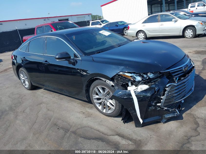 2019 TOYOTA AVALON XLE