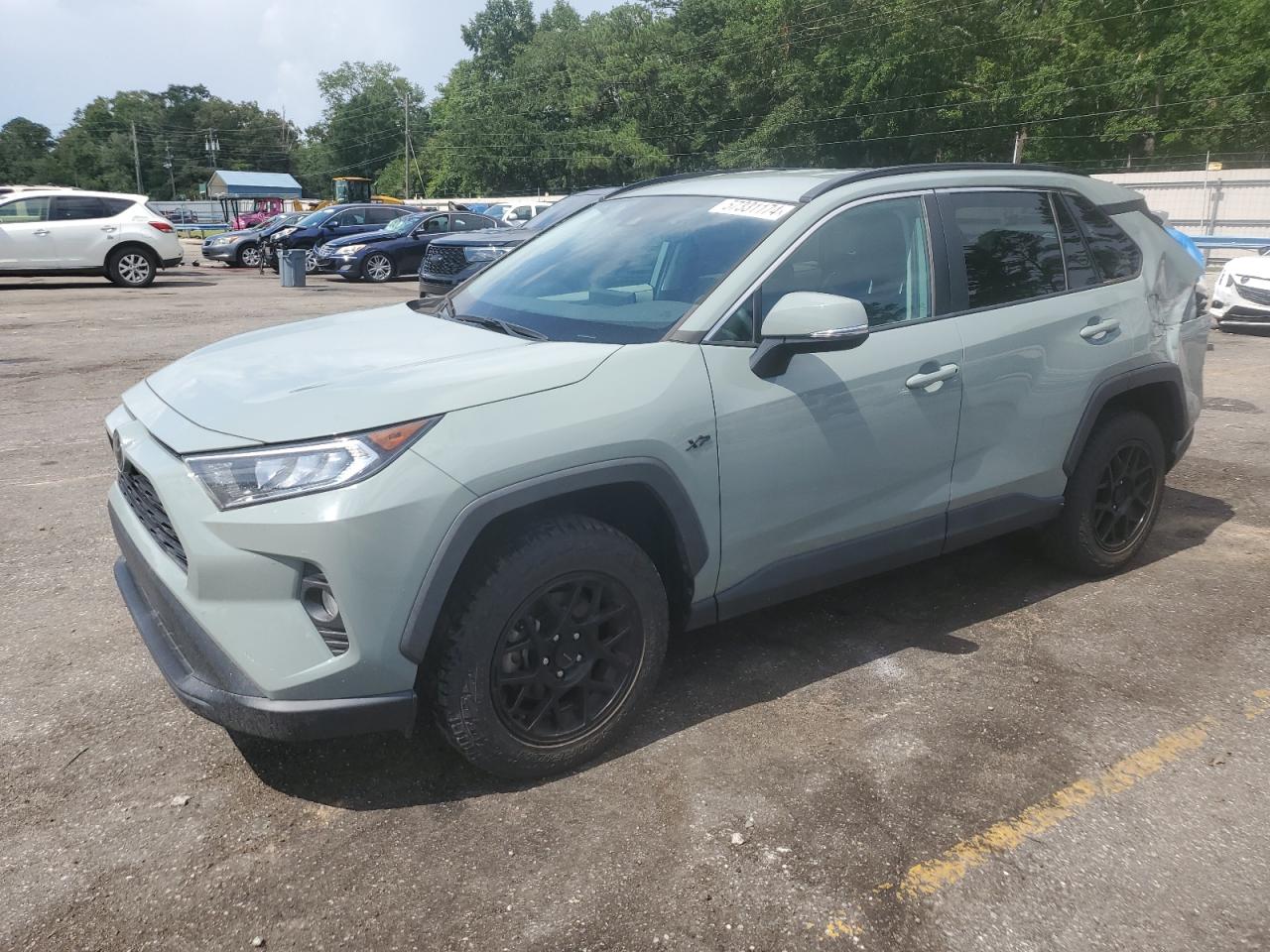 2020 TOYOTA RAV4 XLE