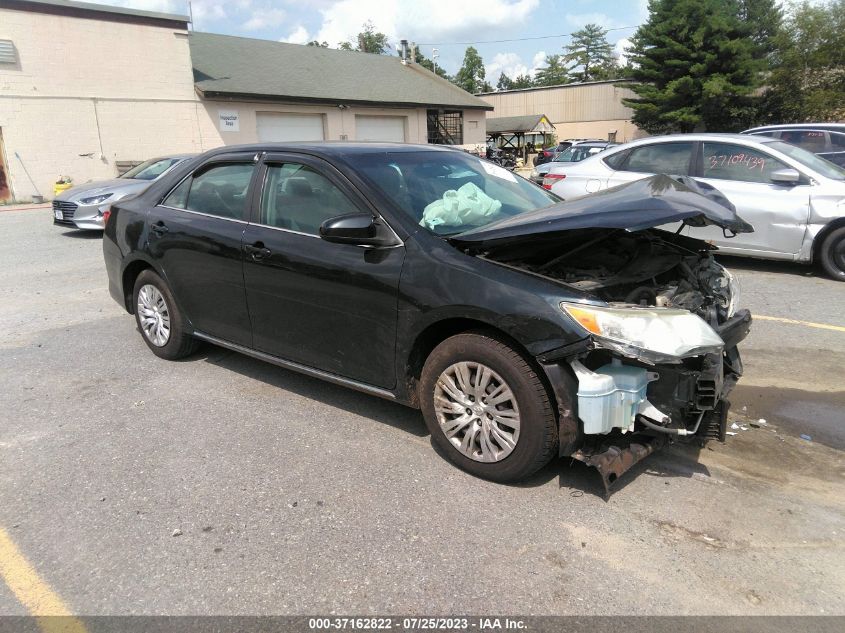 2013 TOYOTA CAMRY LE