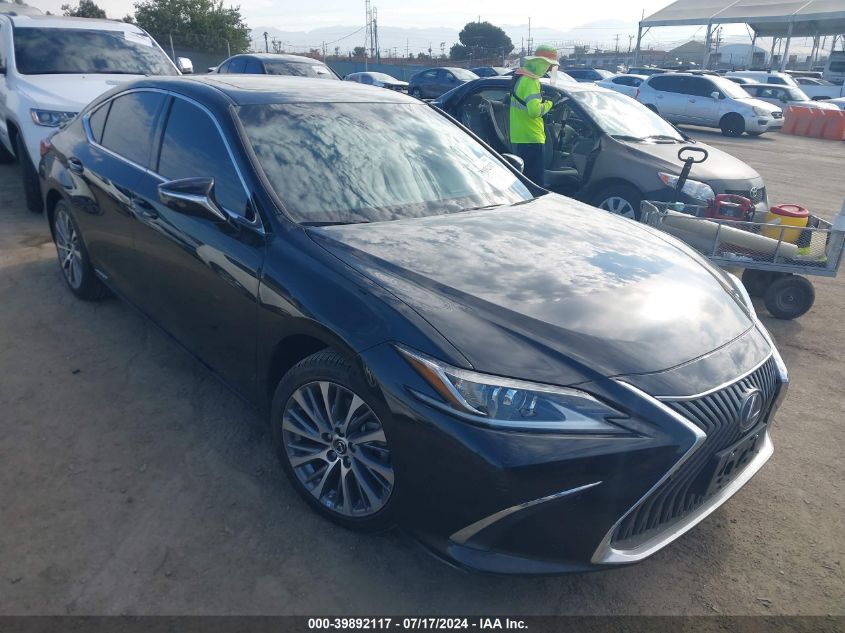 2021 LEXUS ES 300H