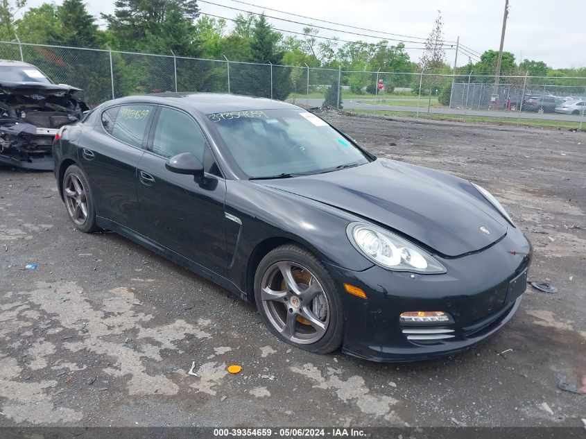 2011 PORSCHE PANAMERA 4