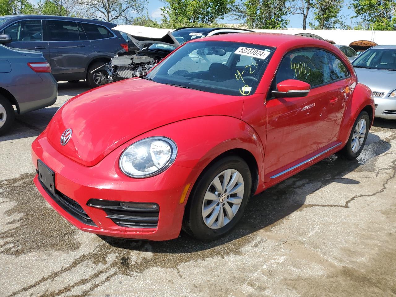 2019 VOLKSWAGEN BEETLE S