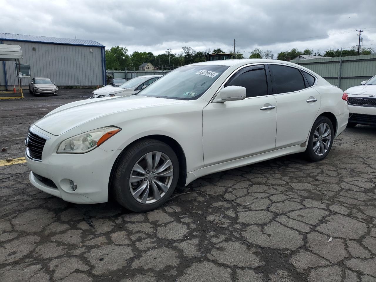 2012 INFINITI M56 X