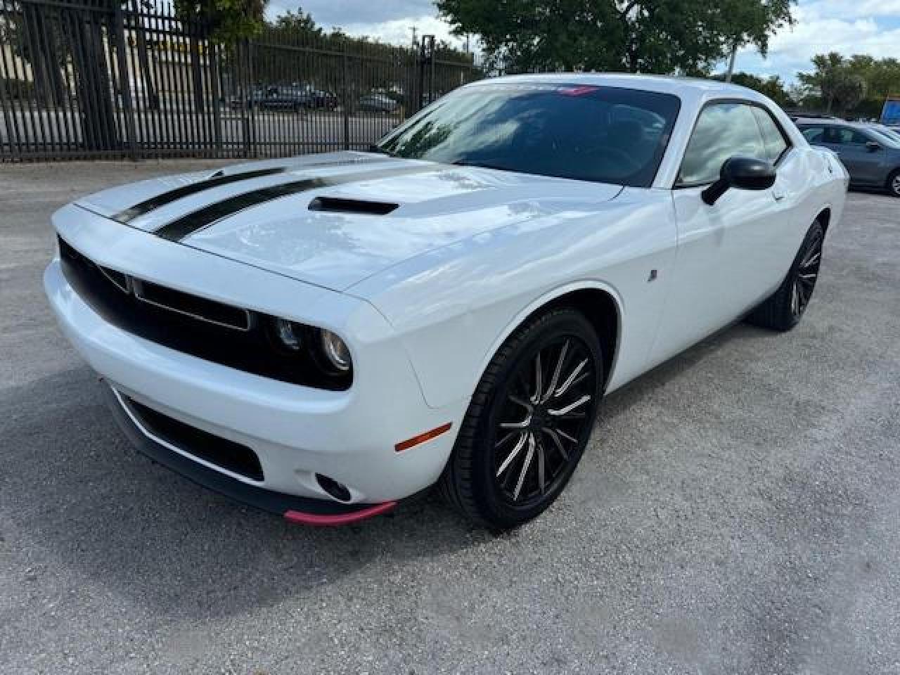 2019 DODGE CHALLENGER SXT